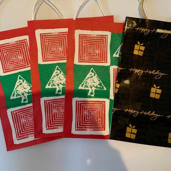 Mahogany by Hallmark Christmas Gift Bags.  Set of 4 Assortment - Picture 1 of 2